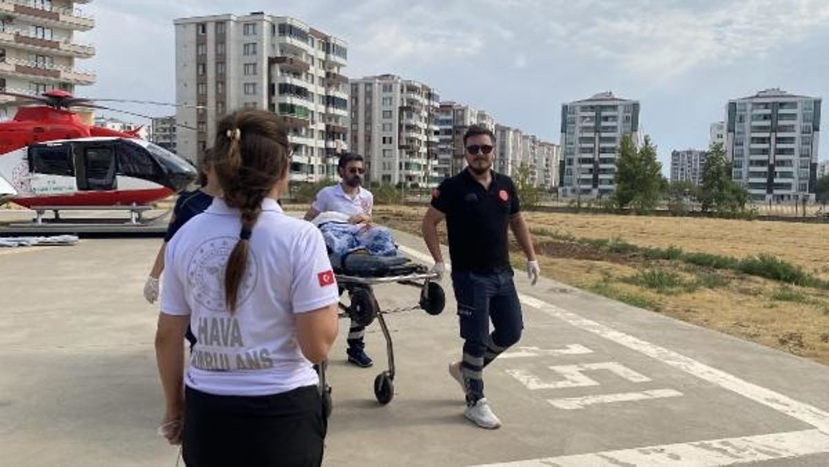 Diyarbakır'da Beyin Kan Pıhtılaşması Tanısı Konulan Genç Bayan Ambulans Helikopterle Sevk Edildi