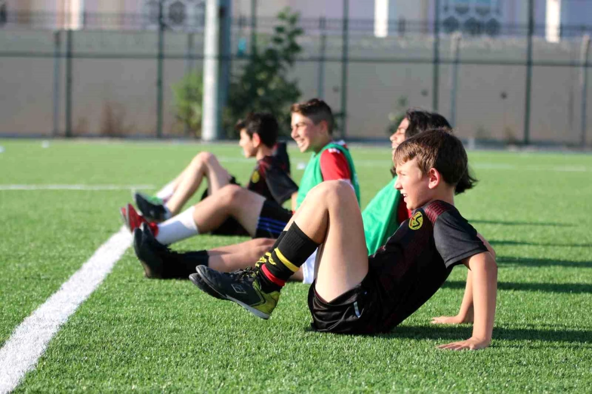 Eskişehirspor Fabrika Futbol Okulu'nda İdmanlar Devam Ediyor