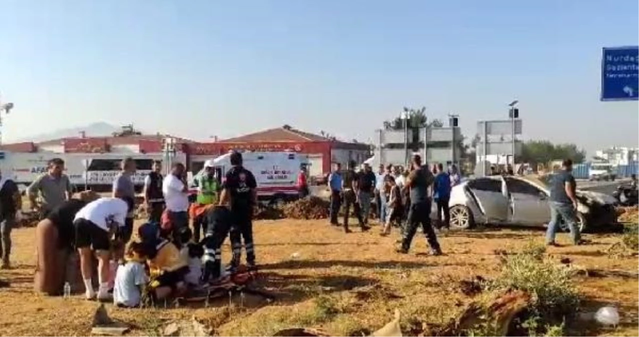Gaziantep'te Araba Şarampole Devrildi: 7 Yaralı