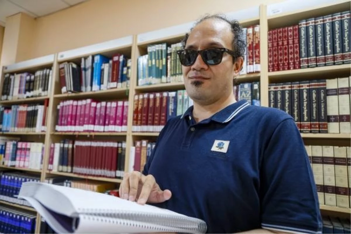 Görme Engelli Sarper Arıkan, 13 Yılda 35 Bin Kitabı Dijitale Aktardı