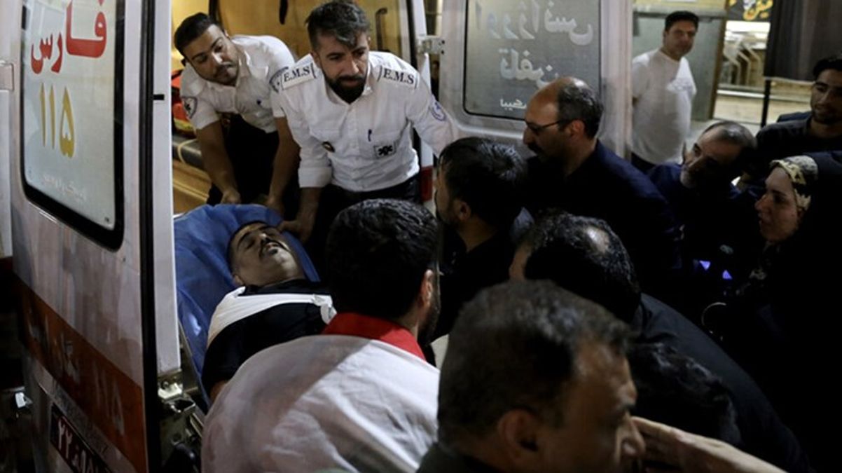 İran'ın Şiraz kentinde Şah Çerağ Türbesi'ne silahlı atak: 4 meyyit, 8 yaralı