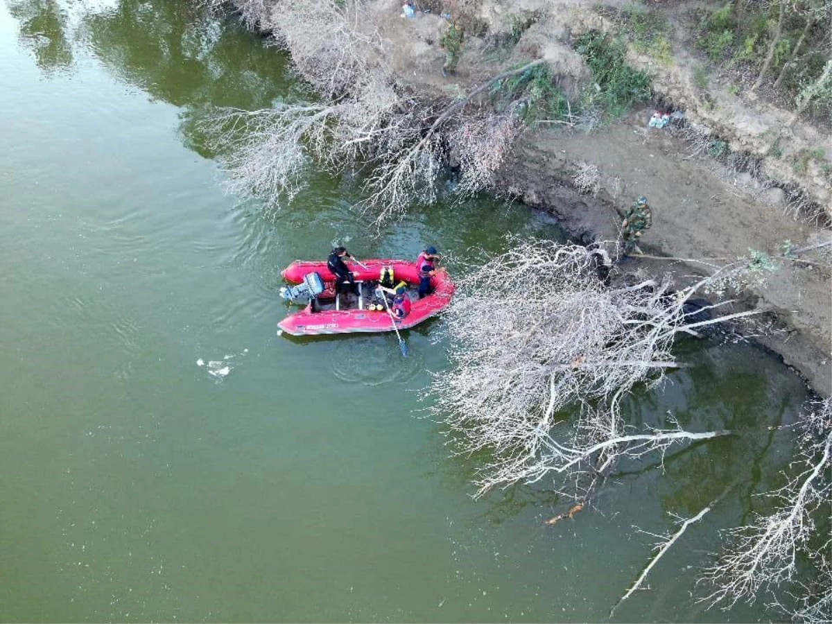 Kazakistan'da Seyhun Irmağı'nda 9 kişi boğuldu, 2 çocuk kayıp