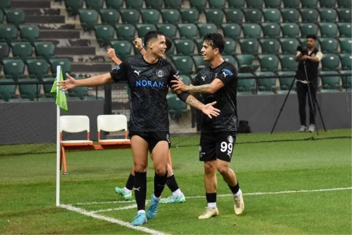 Manisa Futbol Kulübü, Kocaelispor'u mağlup ederek döneme 3 puanla başladı