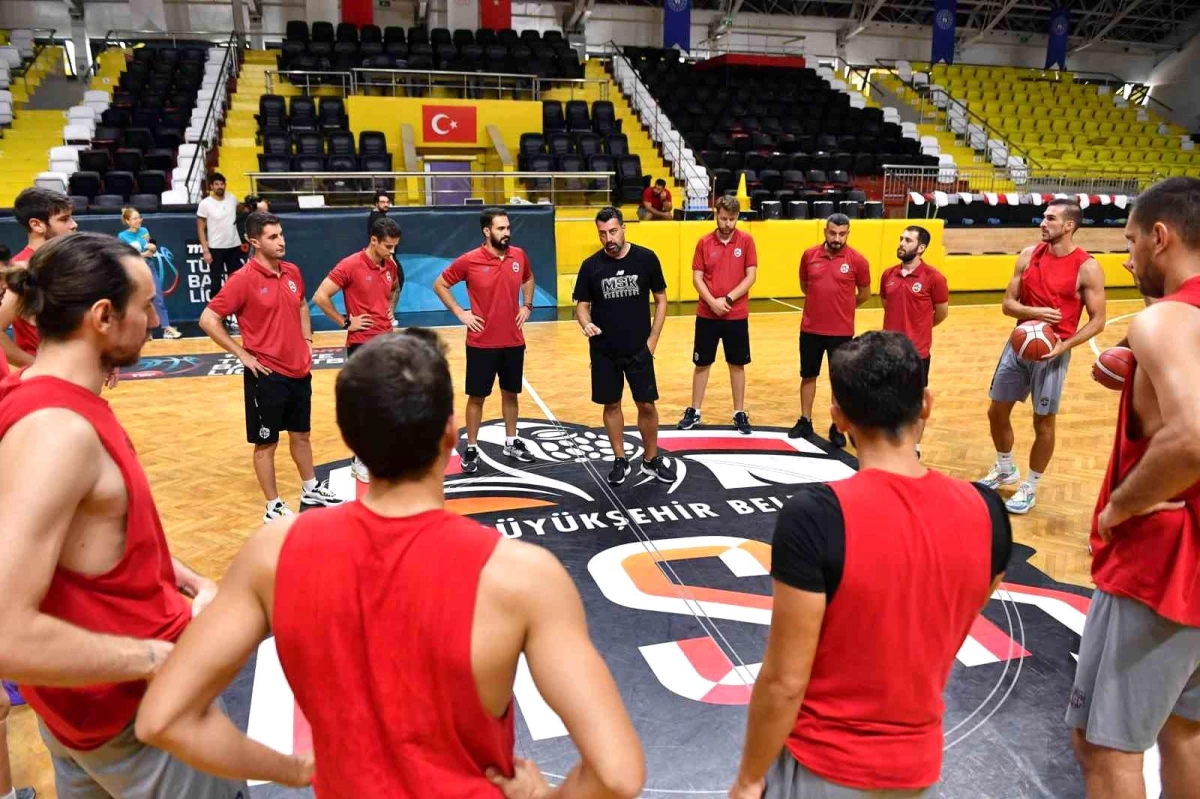 Mersin Büyükşehir Belediyesi Spor Kulübü Erkek Basketbol Grubu Dönem Öncesi Hazırlıklarını Sürdürüyor