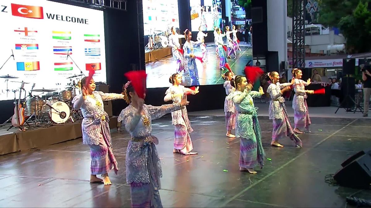 Milletlerarası Esenyurt Halk Dansları, Müzik ve Sanat Şenliği Son Buldu