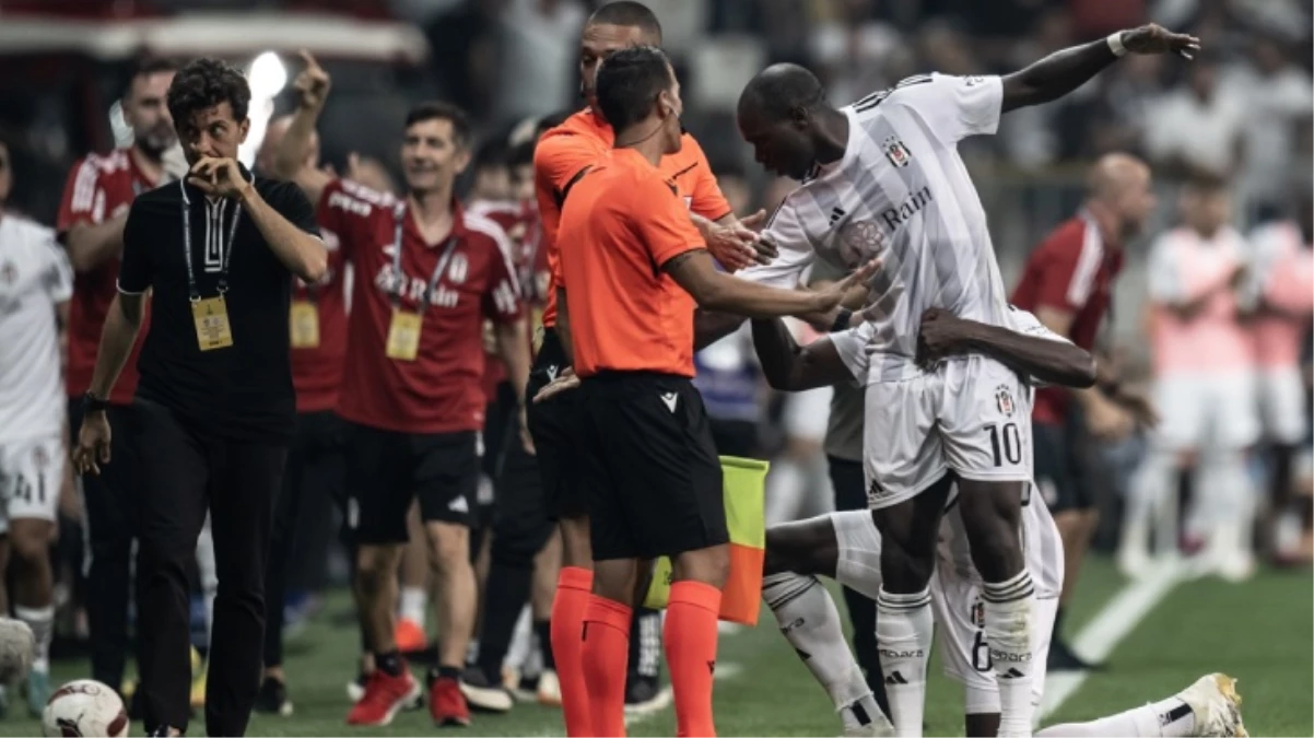 Sen misin Beşiktaş'a "Afrika Ulusal Takımı" diyen! Aboubakar'dan gol sonrası Lucescu'ya olay hareket