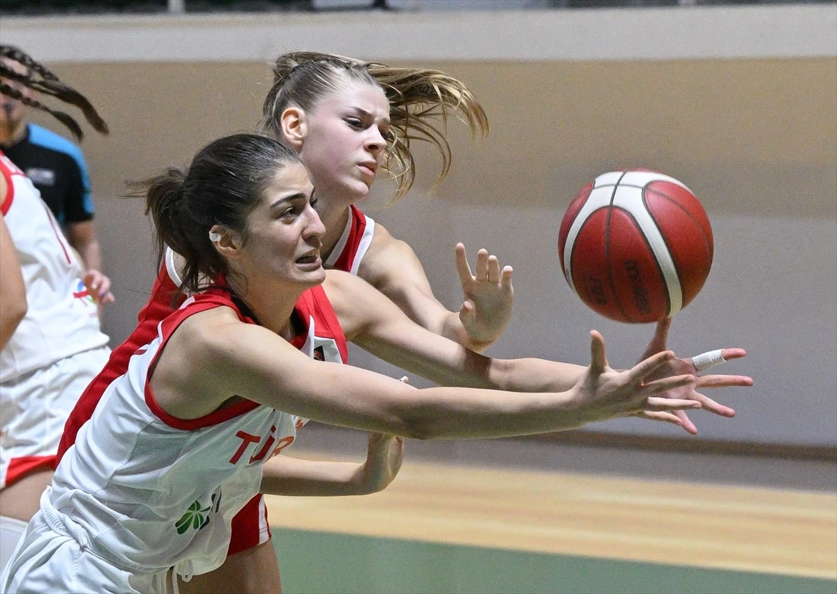 Türkiye 16 Yaş Altı Kız Basketbol Ulusal Grubu Çekya'ya mağlup oldu