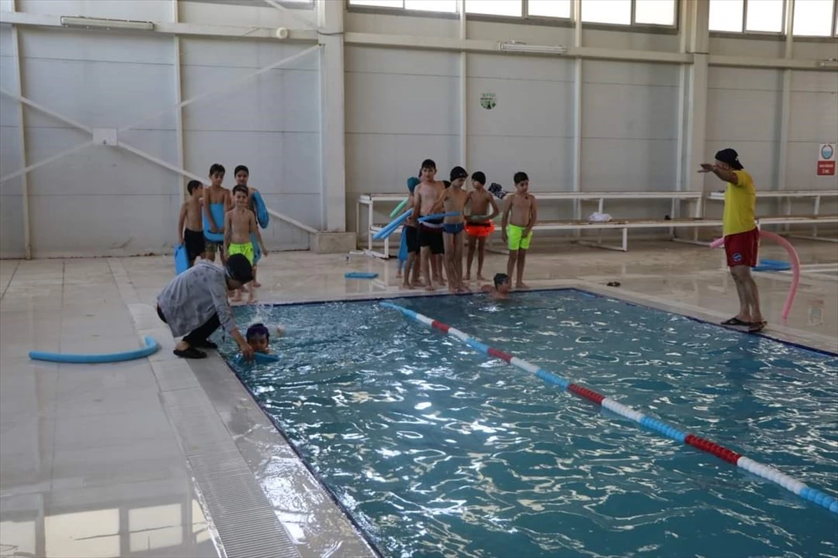 Viranşehir Belediyesi Yaz Spor Okulları Yüzme Kursları Devam Ediyor