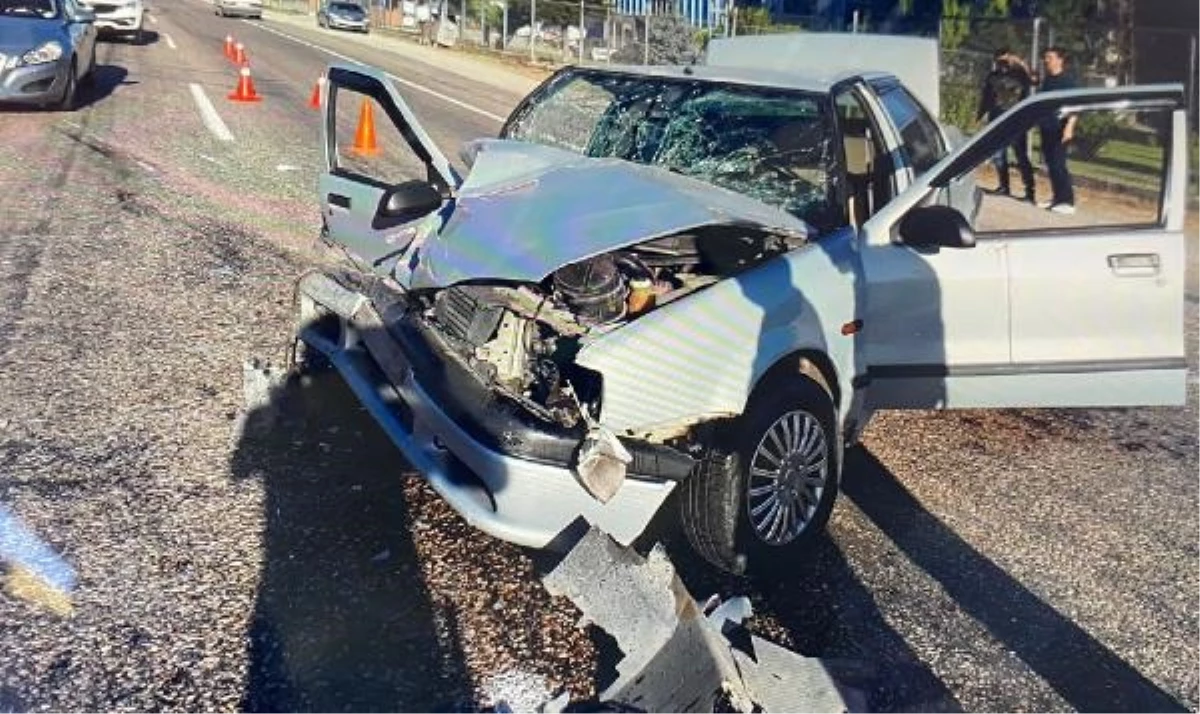 Zile'de Araba Kazası: 1 Meyyit, 3 Yaralı