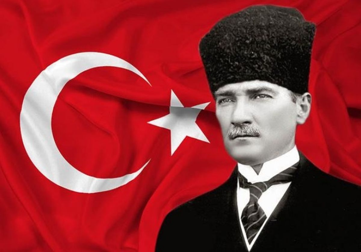 10 Kasım resmi tatil mi? 10 Kasım Atatürk'ü Anma Günü resmi tatil mi? 10 Kasım okullar, iş yerleri ve üniversiteler yarım gün mü, tatil mi?