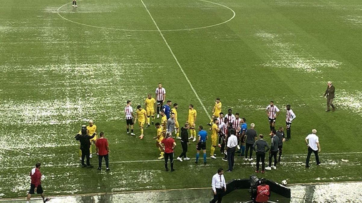 Ağır yağış nedeniyle ertelenen Samsunspor-İstanbulspor maçı 8 Kasım'da oynanacak! Kaldığı dakikadan başlayacak