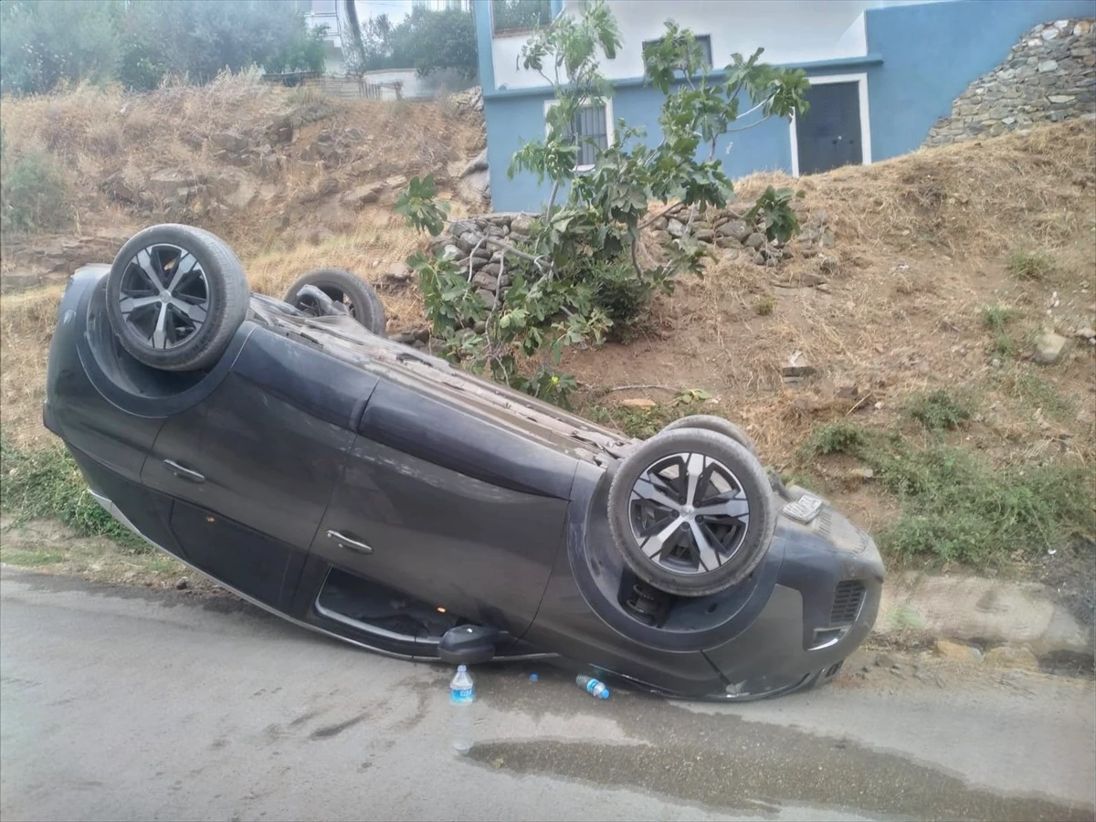 Edremit'te Araba Devrildi: 5 Kişi Yaralandı