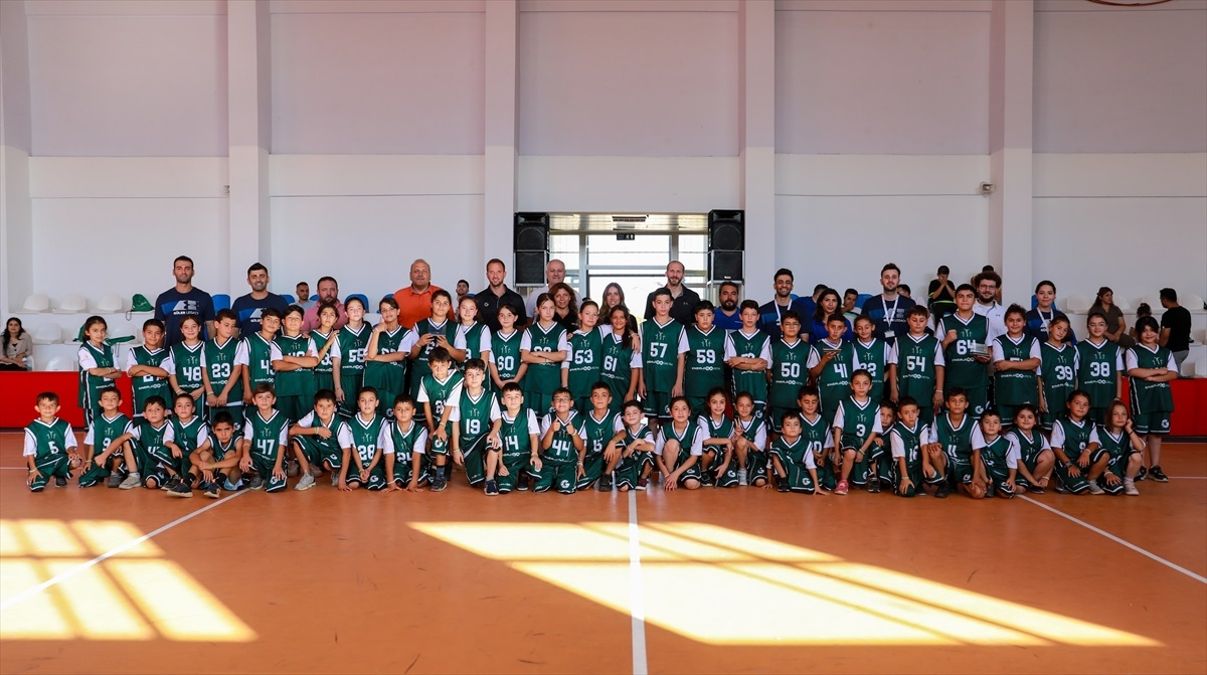 Enerjisa Üretim, Güler Legacy iş birliğiyle Adana'da basketbol kampı düzenledi