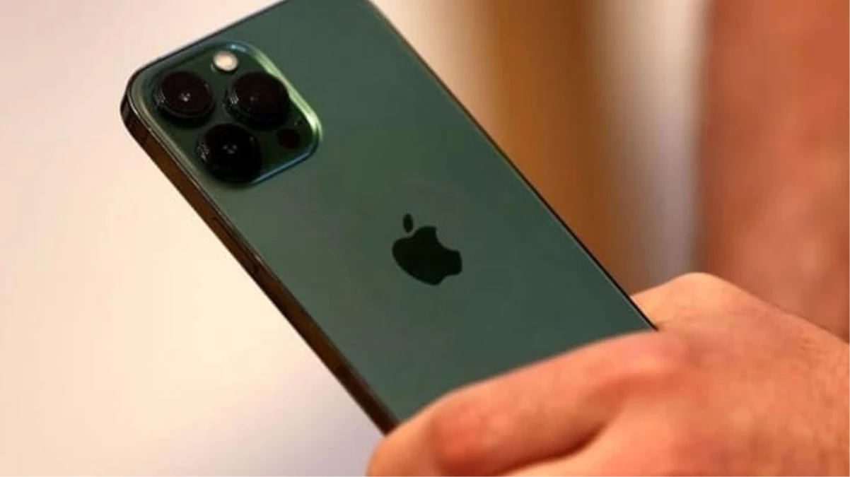 Fransa'dan çok konuşulacak iPhone 12 kararı: Satışı yeni bir emre kadar yasaklandı