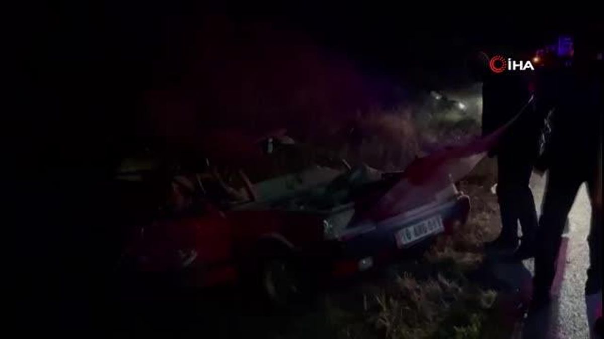 İznik'te iki araba çarpıştı, 5 kişi yaralandı