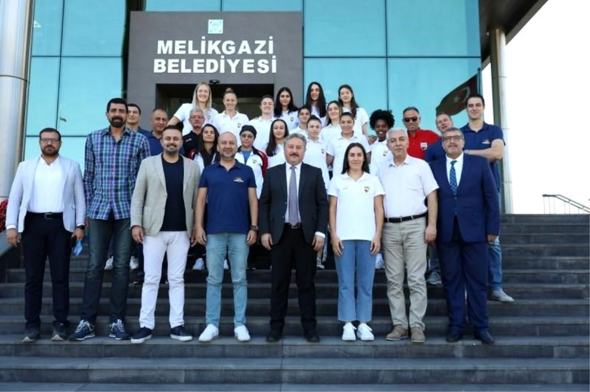 Melikgazi Kayseri Bayan Basketbol Kadrosu Bursa Uludağ ile karşılaşacak