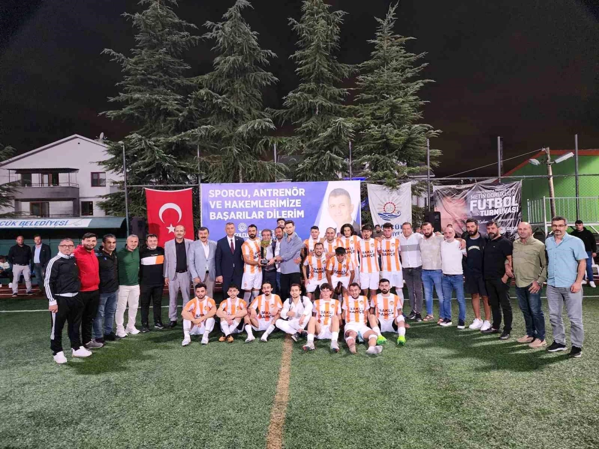 Metin Doruklu Futbol Turnuvası Şampiyonu Gölcük Antrenman Yurdu