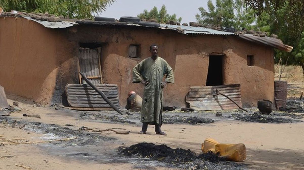 Nijerya'da köye düzenlenen silahlı taarruzda 10 kişi ömrünü yitirdi