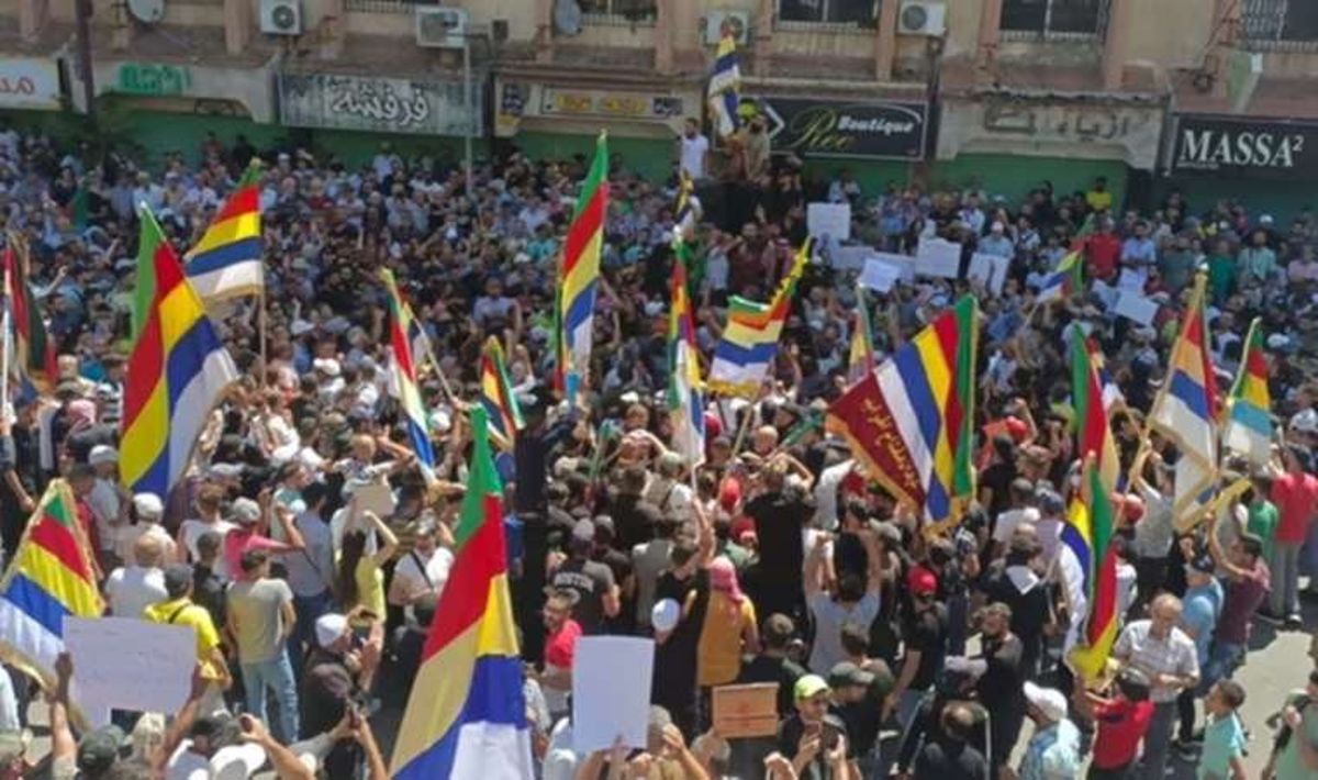 Suriye'de hükümet aykırısı protestolar yayılıyor! Kalabalıkların ağzında "Esad istifa" sloganları var