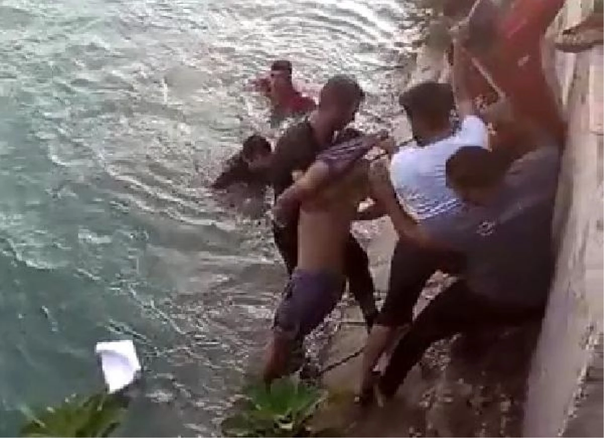 Suriyeli Genç Sulama Kanalında Boğulma Tehlikesi Geçirdi
